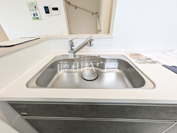 2号棟　キッチン　【福岡市早良区荒江３丁目】