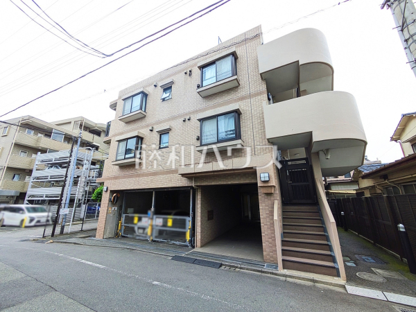 外観　【レクセルマンション中神】 駅より徒歩1分、この恵まれたロケーションによる幸福感は、毎朝の通勤時にしっかりと感じられるのではないでしょうか。 