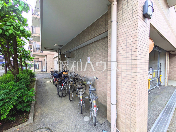 駐輪場　【レクセルマンション中神】
