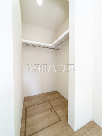 2号棟　ウォークインクローゼット　【小金井市東町５丁目】