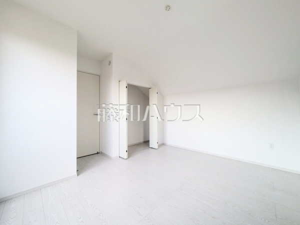 居室　【町田市小山ヶ丘５丁目】