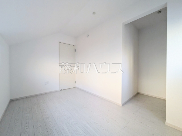 居室　【町田市小山ヶ丘５丁目】