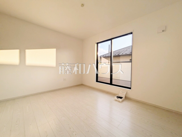 居室　【町田市小山ヶ丘５丁目】