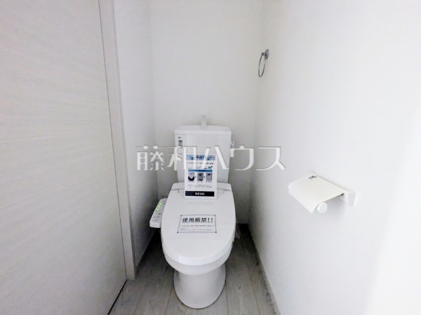トイレ　【町田市小山ヶ丘５丁目】