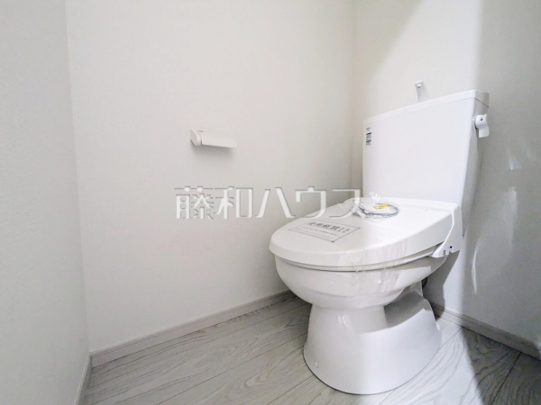 トイレ　【町田市小山ヶ丘５丁目】