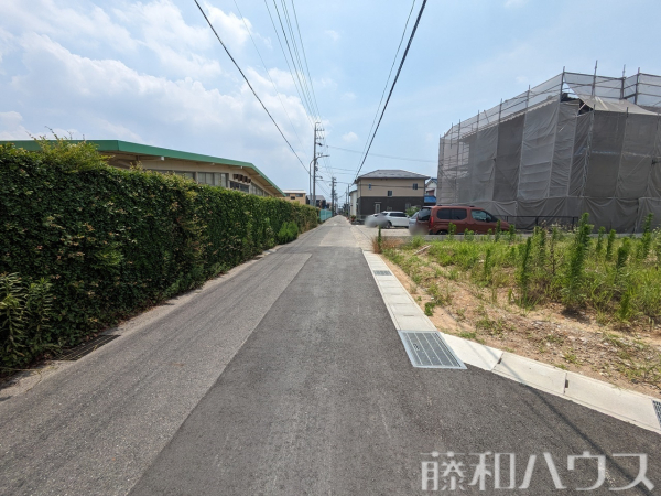 東側　接道状況および現場風景　【春日井市宮町字宮町】