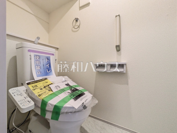 4号棟　トイレ　【国分寺市西町５丁目】
少ない水でも常にキレイを保ち、汚れが付きにくいトイレ！　