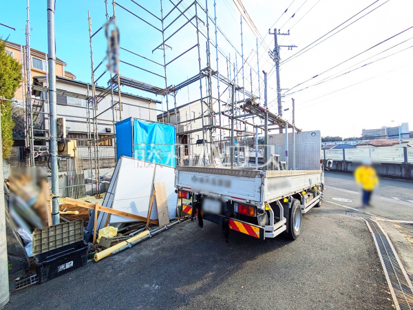 接道状況および現場風景　【多摩市落川】