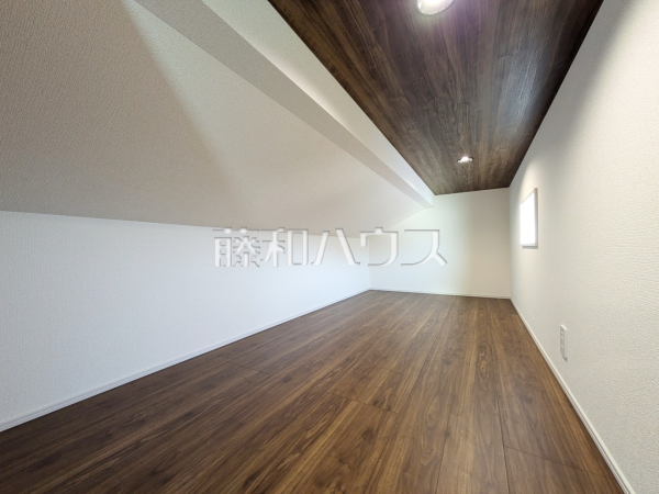 1号棟　小屋裏収納　【小平市学園西町２丁目】