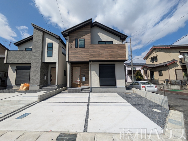 2号棟　外観およびカースペース　【春日井市勝川町２丁目】