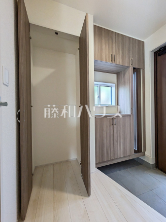 玄関収納　【八王子市南陽台３丁目】