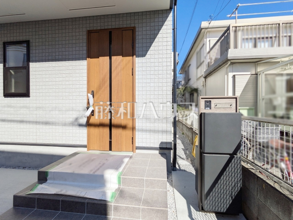 玄関　【小金井市前原町１丁目】