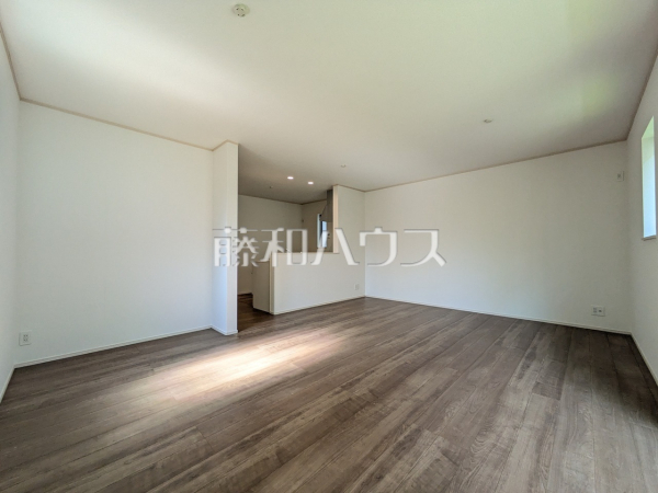 1号棟　リビング　【府中市四谷３丁目】