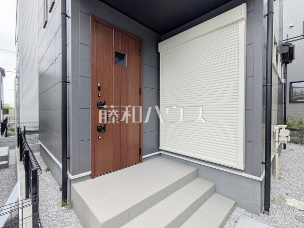 8号棟　玄関　【三鷹市北野１丁目】