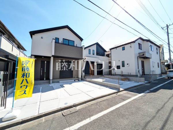 接道状況および現場風景　【府中市四谷３丁目】府中市四谷３丁目に全3棟の新築分譲住宅の誕生！小学校まで徒歩5分・中学校まで徒歩6分と教育施設までの距離魅力！