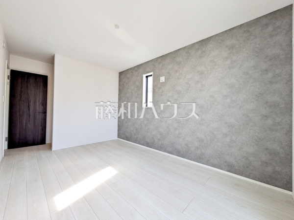 1号棟　居室　【府中市四谷３丁目】
部屋の雰囲気や広さ・眺望・間取りの使い勝手など、是非一度、ご自身の目で確かめてみてください。　