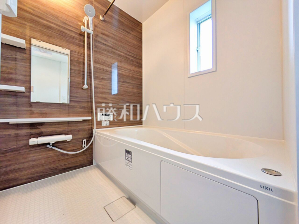 6号棟　浴室　 落ち着いた色合いで疲れたからだを癒す、贅沢なくつろぎ空間です。 【清瀬市下清戸１丁目】