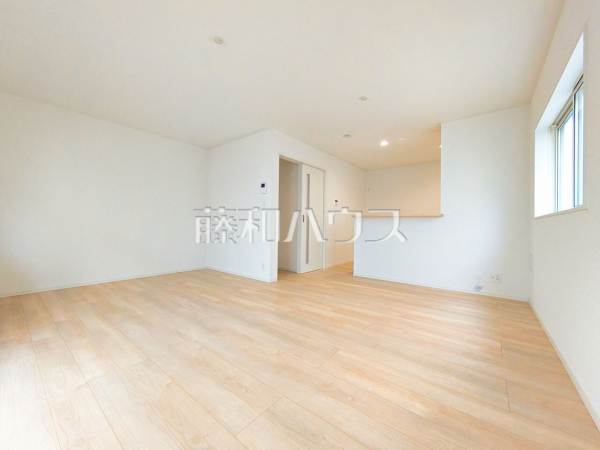 6号棟　リビング　【清瀬市下清戸１丁目】