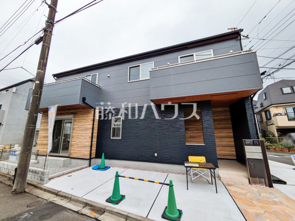 ≪外観≫  耐震等級3の地震に強い家。震度6強～7の地震でも、軽い補修程度で住み続けられるレベルの建物です。 【狛江市駒井町３丁目】