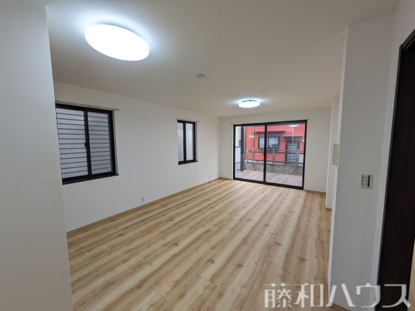 居室【春日井市穴橋町２丁目】
