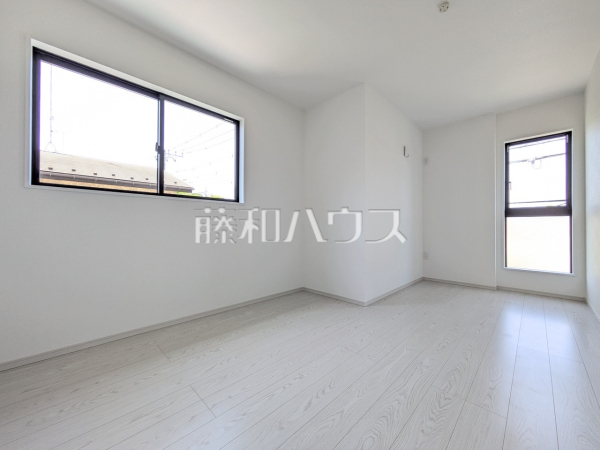 居室　【八王子市緑町】2面採光で明るく風通しの良いお部屋　
