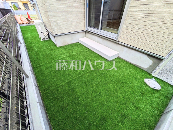 庭　【八王子市中野町】
お庭はガーデニングや家庭菜園だけでなく、子ども達の遊び場としても最適です　