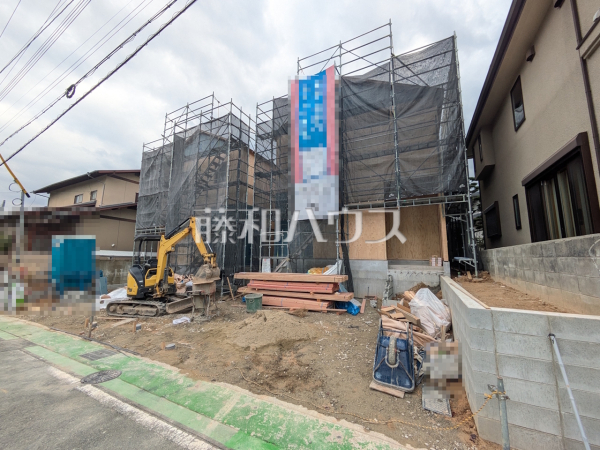 ここに住む方を想像して、着々と建築しております！　
