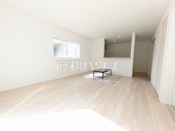リビング　【福岡市城南区樋井川６丁目】
