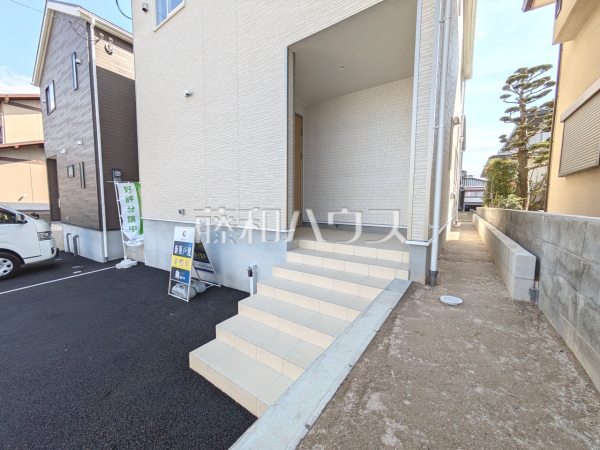 玄関　【福岡市城南区樋井川６丁目】