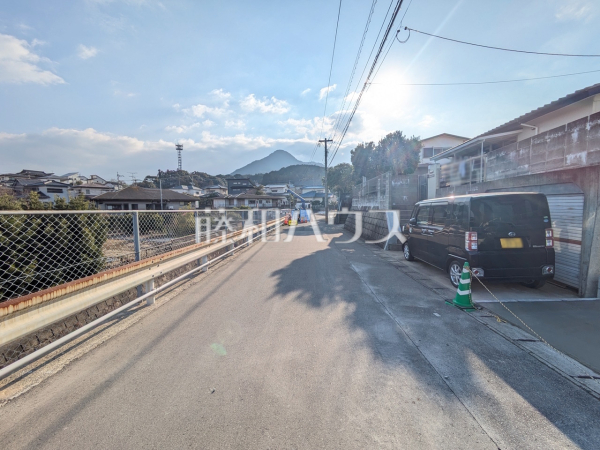 接道状況および現場風景　【福岡市西区野方５丁目】