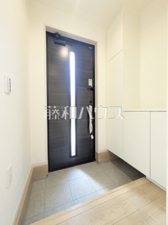 玄関　【西東京市向台町６丁目】