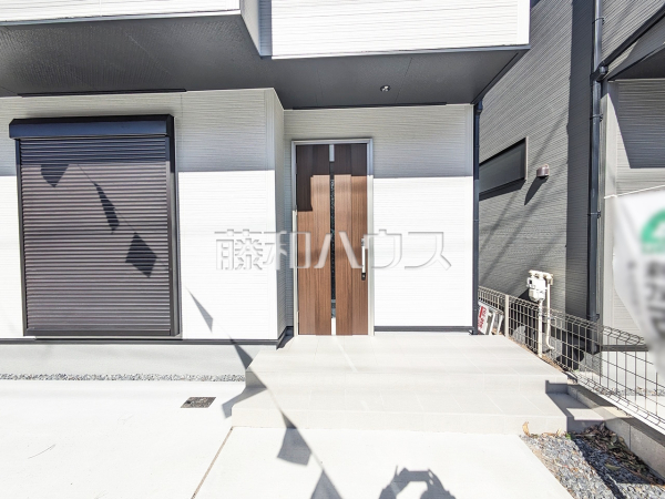 2号棟　玄関　【新座市片山１丁目】