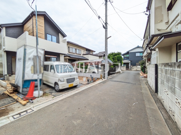 接道状況および現場風景　【小平市小川東町】
お住まい探しは、家の良し悪しだけでなく周辺環境も重要なポイントです。ぜひ一度お客様の目でご覧ください。　