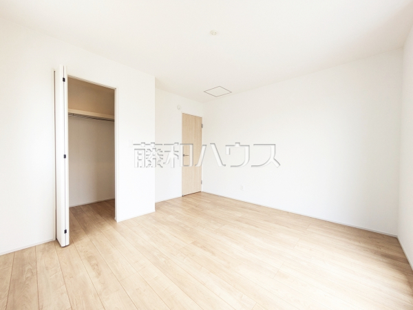 8号棟　居室　【東大和市芋窪６丁目】