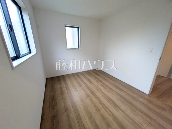 居室　【昭島市田中町１丁目】