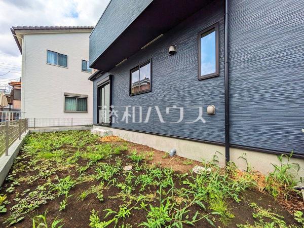 庭　【昭島市田中町１丁目】