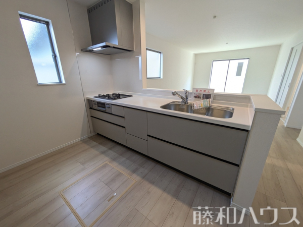 B号棟　キッチン　【岩倉市大地町葉広】