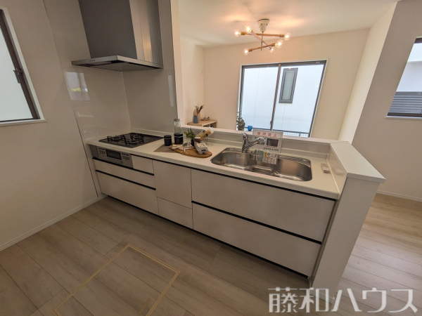 c号棟　キッチン　【岩倉市大地町葉広】