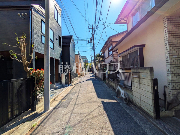接道状況および現場風景　【世田谷区若林５丁目】