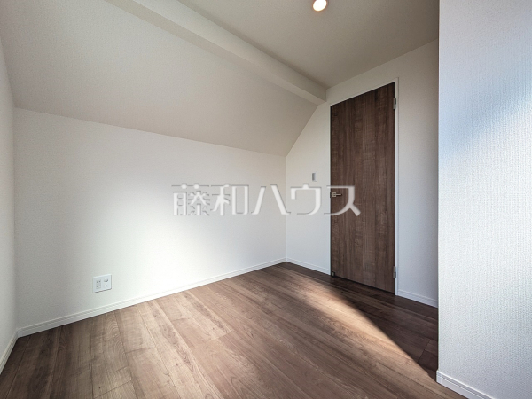 居室　【世田谷区若林５丁目】