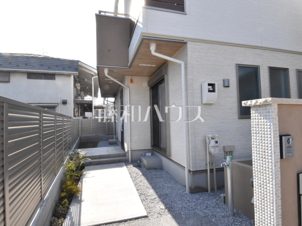 E号棟　外観　【中野区上鷺宮５丁目】