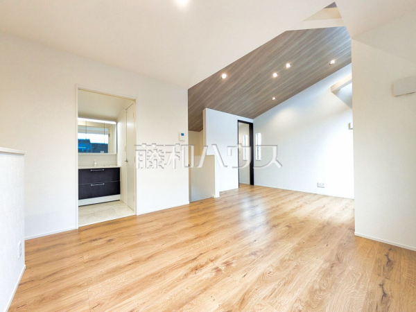 1号棟　リビング　【日野市大坂上４丁目】