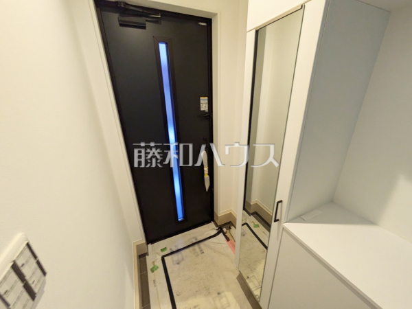 B号棟　玄関ホール　【志木市柏町１丁目】