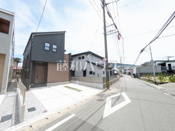 接道状況および現場風景　【福岡市城南区片江２丁目】