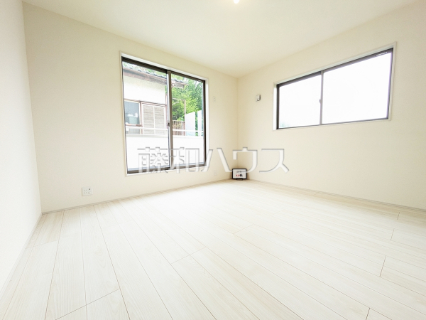 居室　【新座市大和田１丁目】
部屋の雰囲気や広さ・眺望・間取りの使い勝手など、是非一度、ご自身の目で確かめてみてください。　