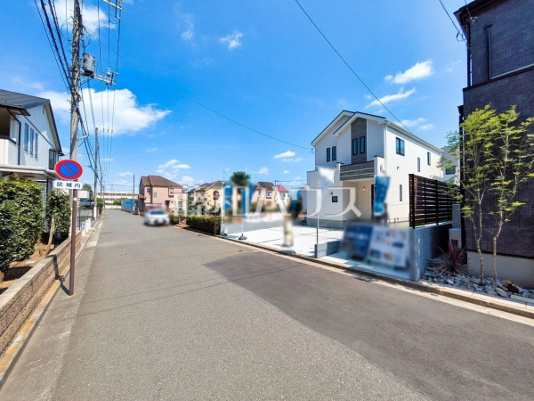 接道状況および現場風景　【東大和市立野２丁目】
平日のご案内も可能です。まずはお気軽にお問合せ下さいませ。　