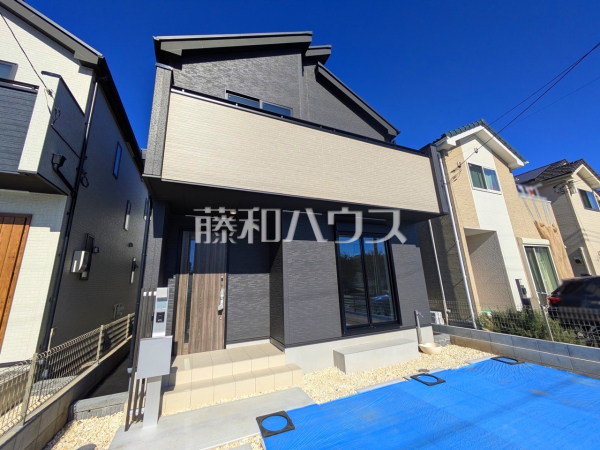 1号棟　外観　【小平市小川町１丁目】
生活に溶け込むシンプルなデザインの外観が魅力の新邸です。　