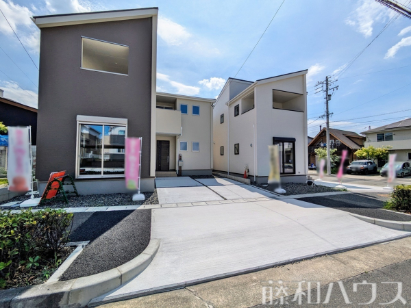 全景　手前4号棟　【名古屋市守山区大字上志段味字東谷】