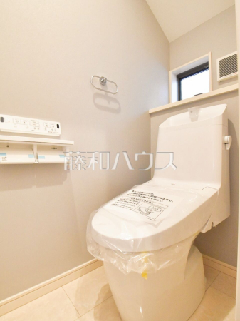 C号棟　トイレ　【中野区上鷺宮５丁目】少ない水でも常にキレイを保ち、汚れが付きにくいトイレ！　