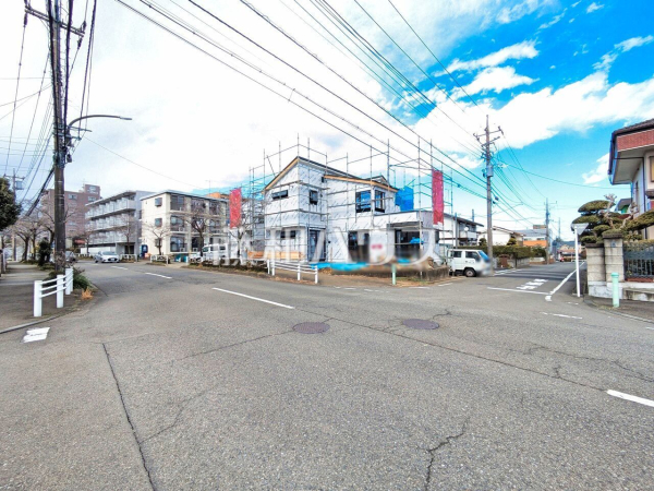 接道状況および現場風景　【八王子市堀之内２丁目】 平日のご案内も可能です。まずはお気軽にお問合せ下さいませ。 